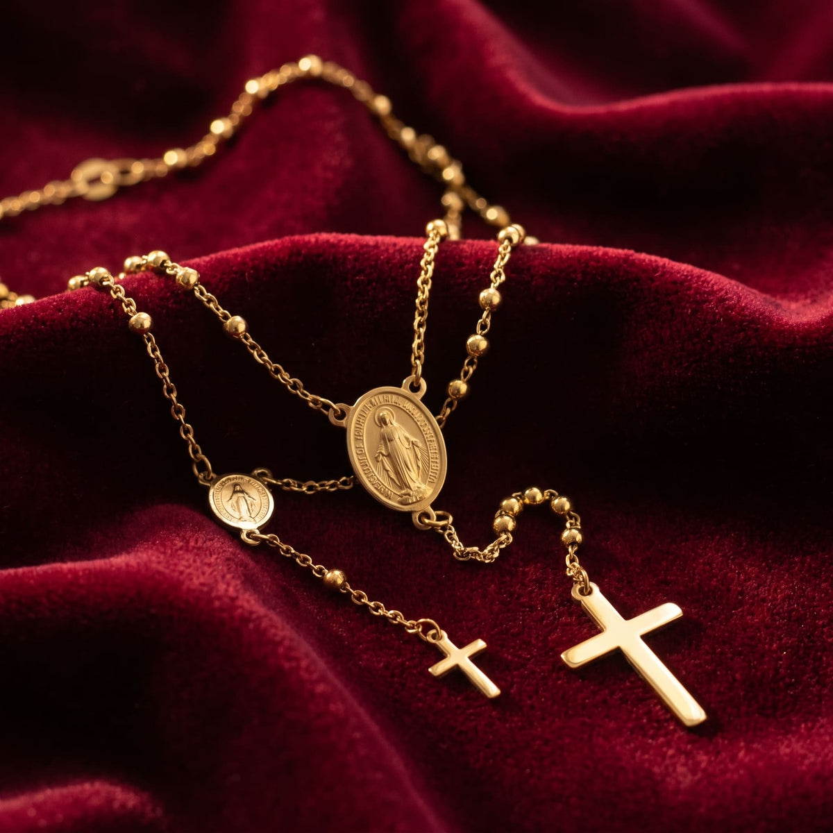 Oferta Amor & Amistad- Dúo Camándulas de Protección · Oro Laminado 18K. Estuche de Lujo.